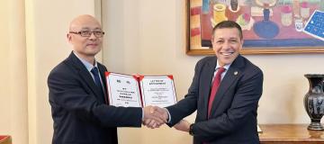 from sx Xiaobing LUO e Fabrizio Dughiero